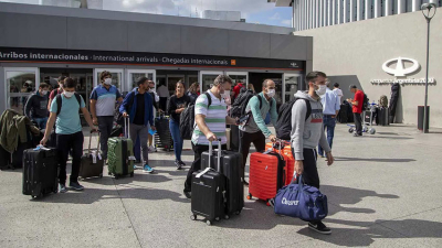 Trescientas mil dosis de vacunas llegan el miércoles en un vuelo de Aerolíneas