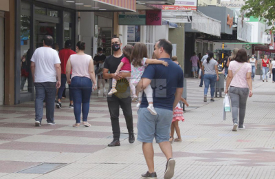 La peatonal vuelve a su ritmo tras el furor navideño