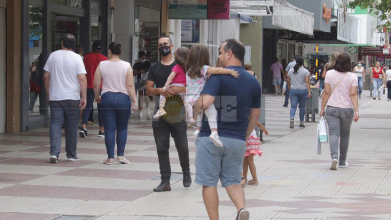 La peatonal vuelve a su ritmo tras el furor navideño