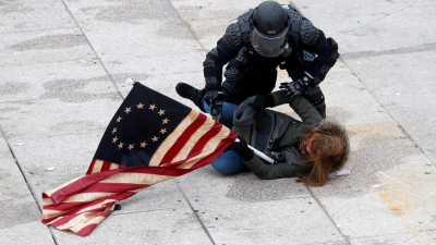Irrupción de simpatizantes de Trump al Capitolio dejó un saldo de cuatro muertos