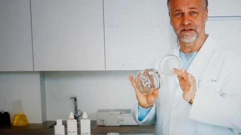 Denunciaron al “descubridor” del dióxido de cloro como cura contra el Covid-19