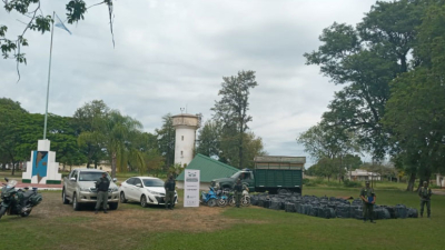 Armas, vehículos, dinero en efectivo y un detenido en dos allanamientos de Gendarmería