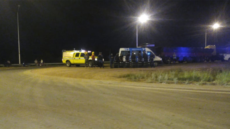 Docentes de Los Frentones denunciaron "violenta represión" policial
