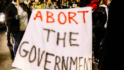 Polacas conmemoraron el Día de la Mujer después de que el gobierno restringiera el aborto