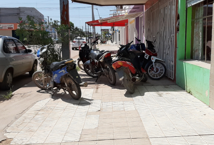 mal estacionados.jpg