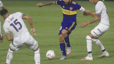 Talleres sorprende a Boca y le gana en la Bombonera