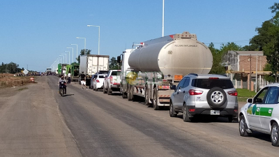 Protesta de cooperativas mantuvo cortado el tránsito en la ruta 11
