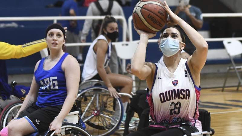 El básquet es uno solo: picado entre jugadores de silla de ruedas y de las ligas profesionales