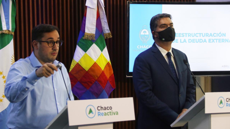 El Gobierno anunció la reestructuración de la deuda en dólares con un alivio de UDS 212 millones