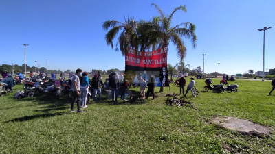 Manifestación en la rotonda de acceso norte de Resistencia