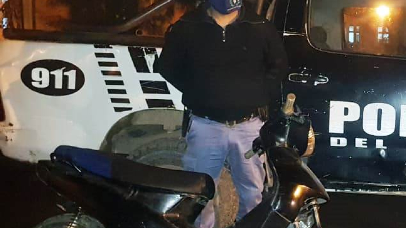 A cuchillazos atacó a la policía de Sáenz Peña