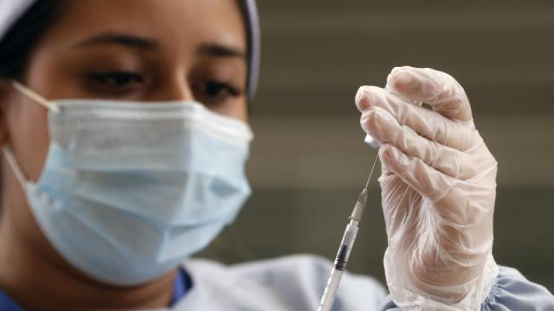 Insólito: no puede anotarse para la vacuna anti Covid porque la dan por muerta