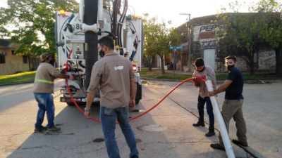 Cloacas que desbordan: vecinos acuden a Defensa al Consumidor