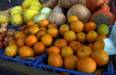Comer mandarinas al sol, un gusto que ya cuesta $200