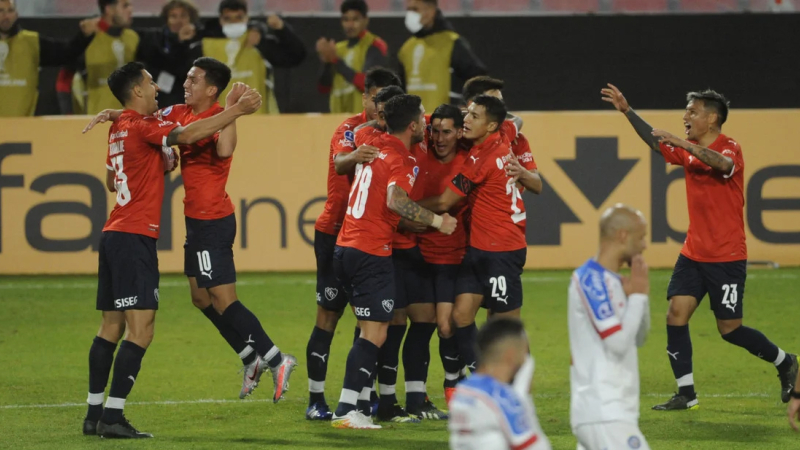 Un blooper puso al Rojo casi en octavos de final