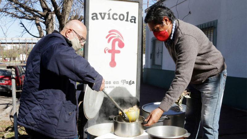 Fecha patria, comidas típicas y bolsillos que sufren