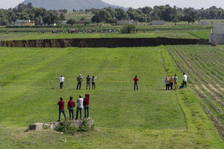 socavon-mexico.jpg