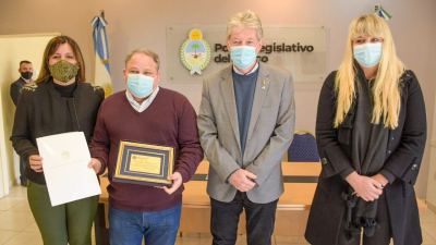 Homenaje al médico Ivancovich: “Su equipo permite bajar los índices de mortalidad infantil”, dijo Ayala