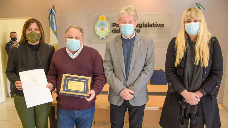 Homenaje al médico Ivancovich: “Su equipo permite bajar los índices de mortalidad infantil”, dijo Ayala