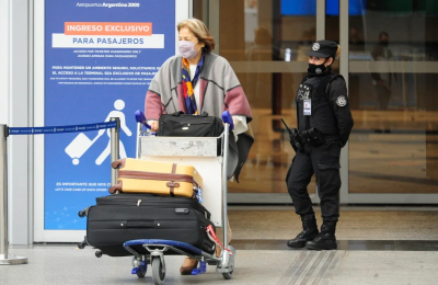 Cuáles son los pasos a seguir para quienes viajan al exterior