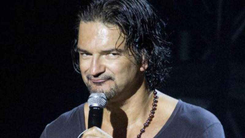 Arjona cantó en el metro de Nueva York y nadie lo reconoció