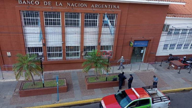 Amenaza de bomba en pleno microcentro de Corrientes obligó a evacuar varias oficinas
