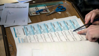 A una hora del cierre, votó el 59,5% del padrón electoral en todo el país