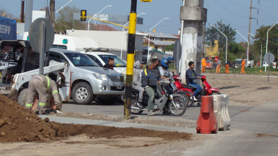 Crecen las quejas por dificultades para transitar por la rotonda de Alvear y ruta 11