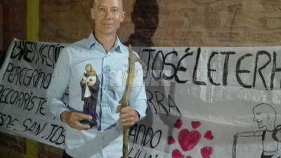 Un peregrino unió Charata e Itatí caminando