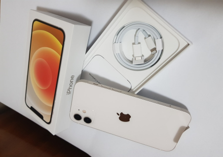 iphone12.jpg