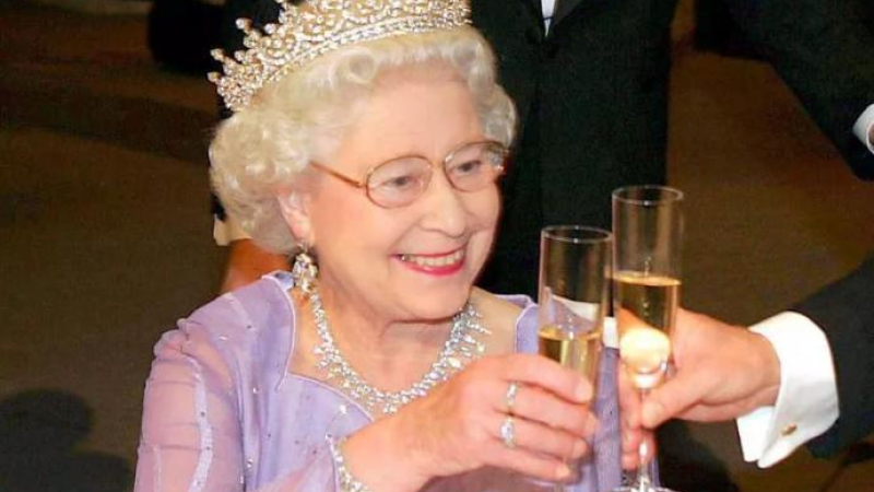 Prohibieron el alcohol a la reina Isabel