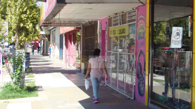 Feriado con reducida actividad comercial en la capital chaqueña