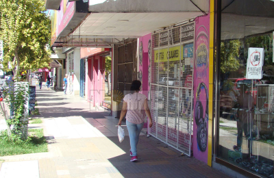 Feriado con reducida actividad comercial en la capital chaqueña
