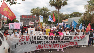 Resistencia marcha por el Día Internacional de la Lucha para la Eliminación de la Violencia contra la Mujer