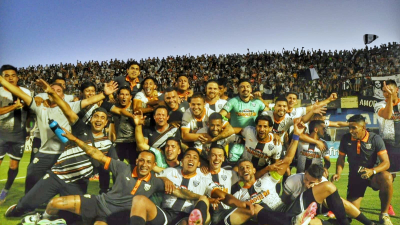 Canuto se hizo gigante de nuevo y metió a For Ever en la final por el ascenso a la Primera Nacional