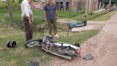 Atropelló a un motociclista y lo dejo tirado en la cuneta