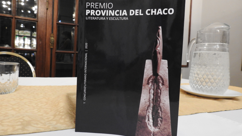 Acto de entrega de "Premio provincia del Chaco 2021" a la literatura y escultura