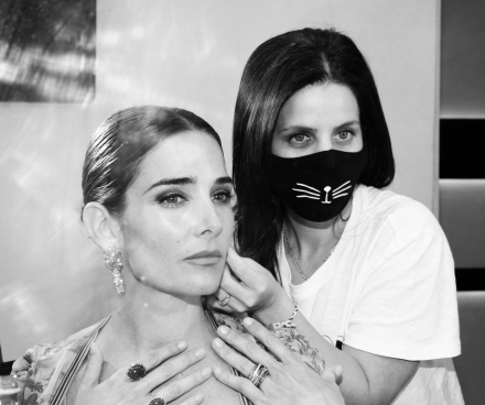 Flor con Juana Viale.jpg