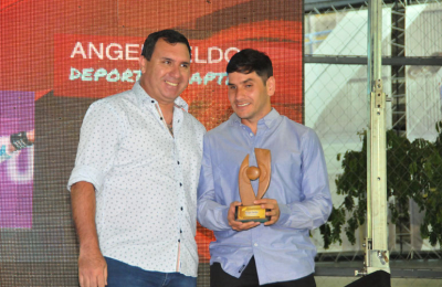 Ángel Deldo: "Disfruto este premio del Círculo por el sacrificio que hice"