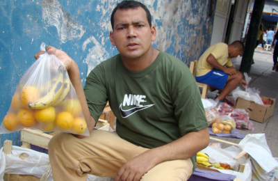 "Con lo que se gana solo alcanza para la comida"