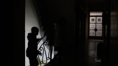 El Gobierno ahora sale a aclarar que no habrá cortes de luz programados durante el verano