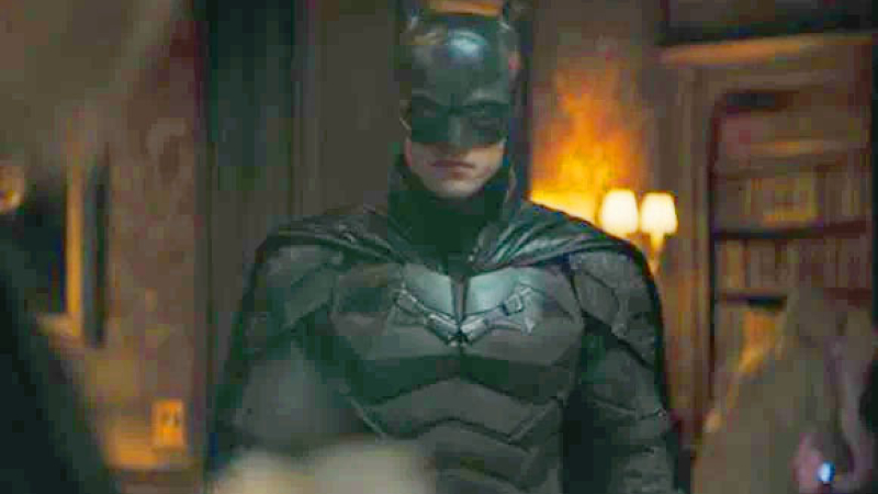 Lo conoció por Tinder, fue a la casa y la recibió disfrazado de Batman