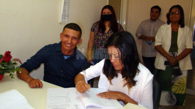 Dos parejas se animaron a dar el gran paso en el Día de los Enamorados