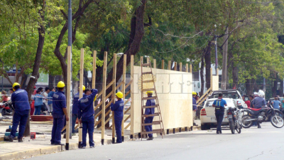 Movilización en rechazo a las obras de la plaza 25 de Mayo