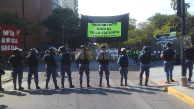 La semana arranca con cortes y una masiva movilización