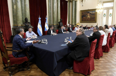 Después de muchas ideas y vueltas el gobierno presentó el acuerdo con el FMI