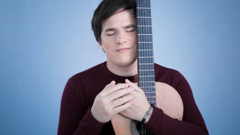 Nahuel Pennisi presentará "A solas, concierto íntimo", en Casa de las Culturas