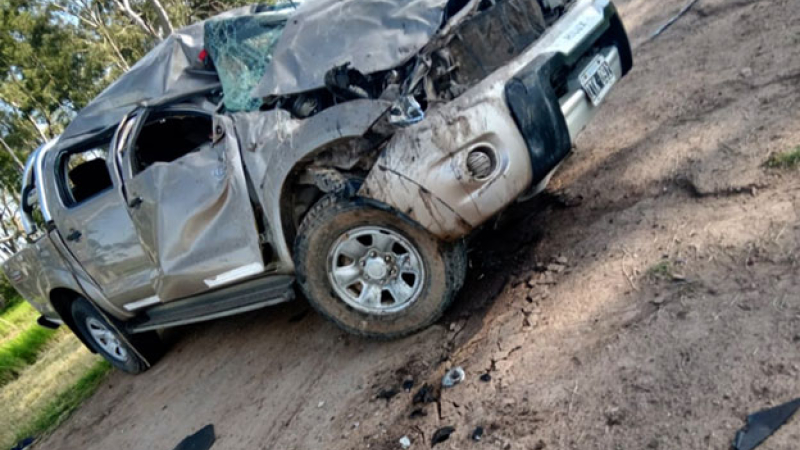 Asaltaron a una productora rural de Machagai: escaparon en una camioneta y volcaron