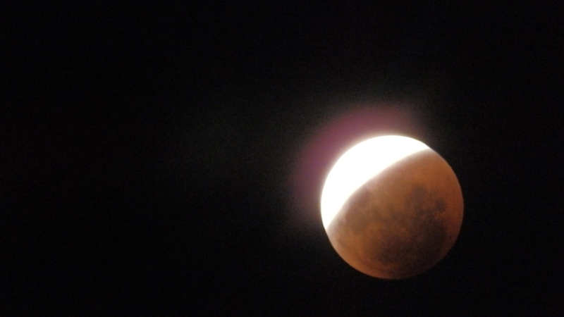 Así fue el eclipse lunar desde el portal del Impenetrable