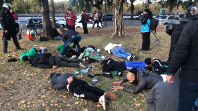 Detuvieron a 50 hinchas de Deportivo Cali en Puerto Madero: tenían cuchillos, navajas y facas